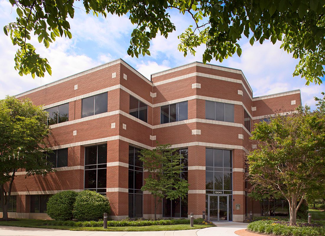 Contact - Exterior of the Donadio Insurance Group Office on a Sunny Day